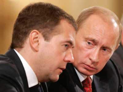 Tổng thống Nga Dmitry Medvedev (trái) và Thủ tướng Nga Vladimir Putin Ảnh: Wired
