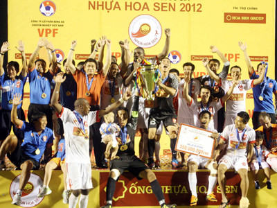 Sài Gòn XT đăng quang tại Cúp QG 2012. Ảnh: Tường Vũ