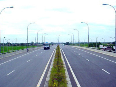 Xe máy không được phép lưu thông trên tuyến đường cao tốc Pháp Vân - Cầu Giẽ từ 1-2-2012