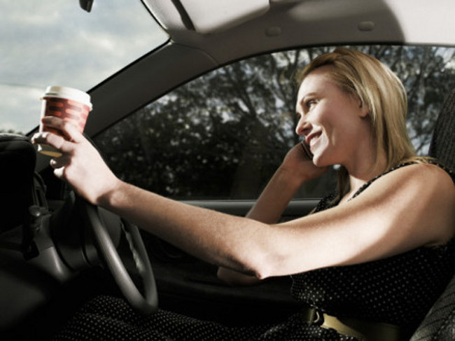 Nhiều bang tại Mỹ đã cấm sử dụng điện thoại di động . Nhiều bang tại Mỹ đã cấm sử dụng điện thoại di động