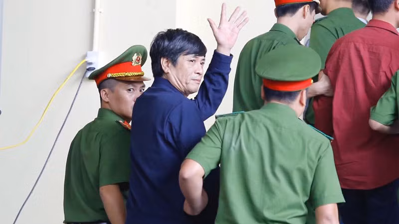 Bị cáo Phan Văn Vĩnh khai bán cây cảnh mua đồng hồ Rolex hơn 1 tỷ ảnh 8