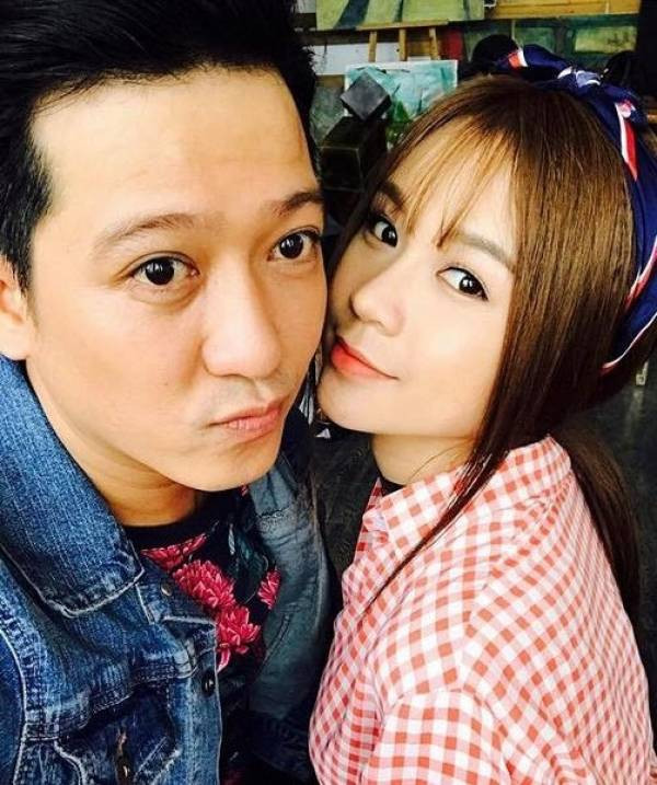 Showbiz 5/2: Ngọc Trinh ‘đốt mắt’ với bikini tua rua ảnh 3