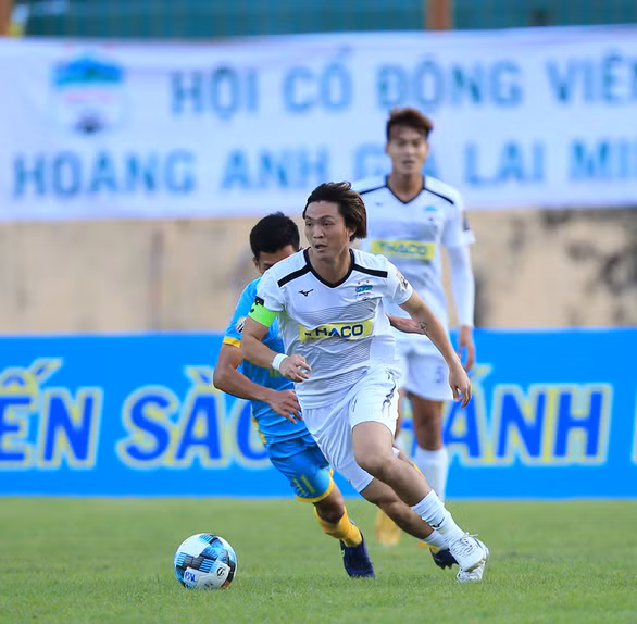 Mở màn V.League bằng 'mưa gôn', Hà Nội FC thị uy sức mạnh ảnh 2