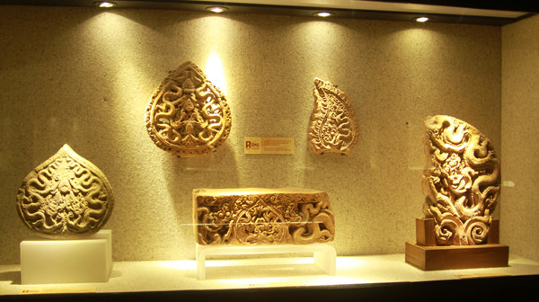 Hình tượng rồng được thể hiện trong nhiều vật dụng kiến trúc