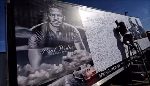 Paul Walker ra đi khi anh tròn 40 tuổi và đang ở đỉnh cao sự nghiệp. Paul Walker ra đi khi anh tròn 40 tuổi và đang ở đỉnh cao sự nghiệp