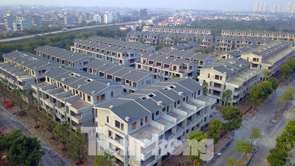 Công ty CP Đầu tư và Phát triển đô thị TDH Ecoland được lựa chọn làm nhà đầu tư mới dự án đầu tư xây dựng khu biệt thự và nhà phố vườn Vạn Tuế - Sago Palm Garden (huyện Văn Giang, Hưng Yên) nhằm hợp thức hóa sai phạm nghiêm trọng đối với dự án này. Công ty CP Đầu tư và Phát triển đô thị TDH Ecoland được lựa chọn làm nhà đầu tư mới dự án đầu tư xây dựng khu biệt thự và nhà phố vườn Vạn Tuế - Sago Palm Garden (huyện Văn Giang, Hưng Yên) nhằm hợp thức hóa sai phạm nghiêm trọng đối với dự án này.