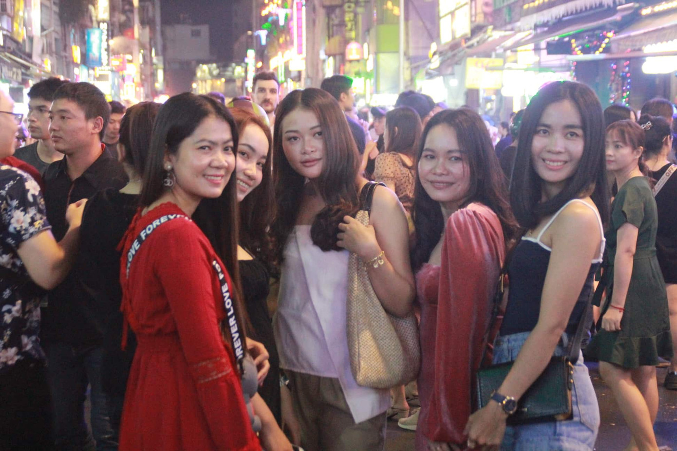 Pháo hoa rực sáng đón năm mới 2020 ảnh 31