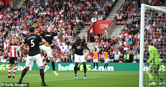 M.U bị 10 cầu thủ Southampton cầm hòa ảnh 13