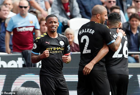 Sterling lập hat-trick, Man City vùi dập West Ham ảnh 9