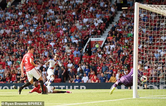 M.U thua sốc Crystal Palace ngay tại Old Trafford ảnh 14