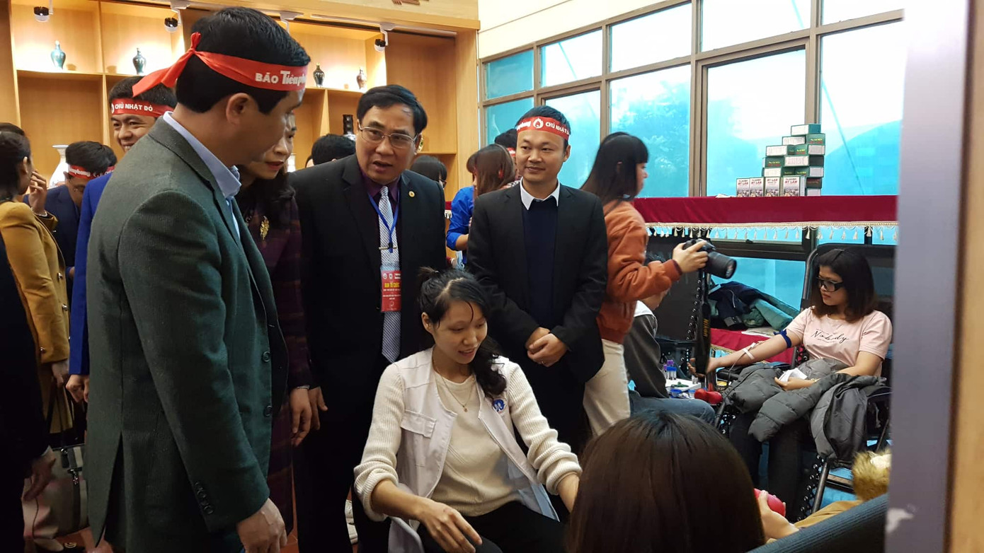 Chủ nhật Đỏ đồng loạt diễn ra ở nhiều tỉnh, thành ảnh 34