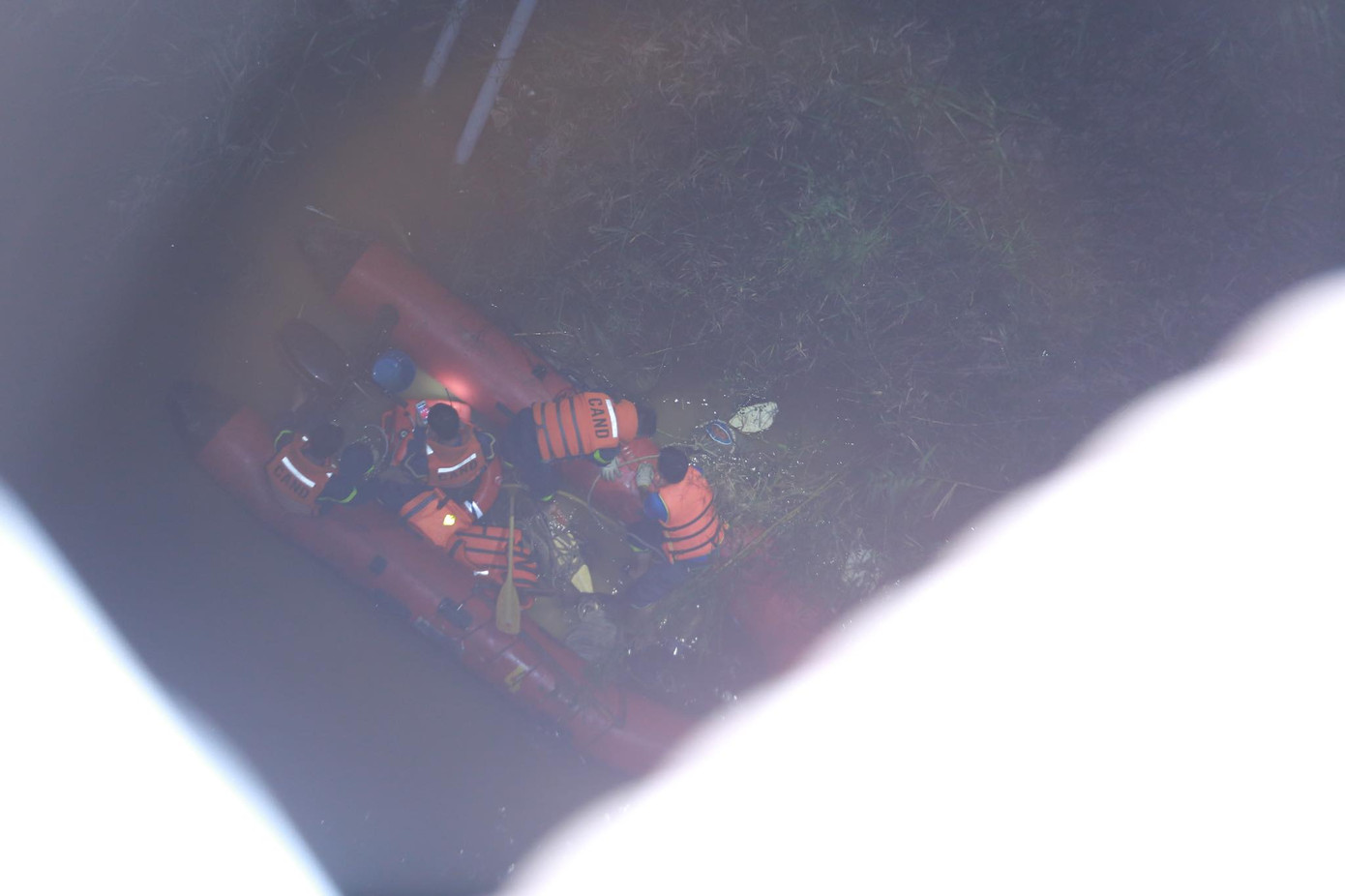 Hiện trường vụ xe container tông hàng loạt xe máy trên cầu Thanh Trì ảnh 9