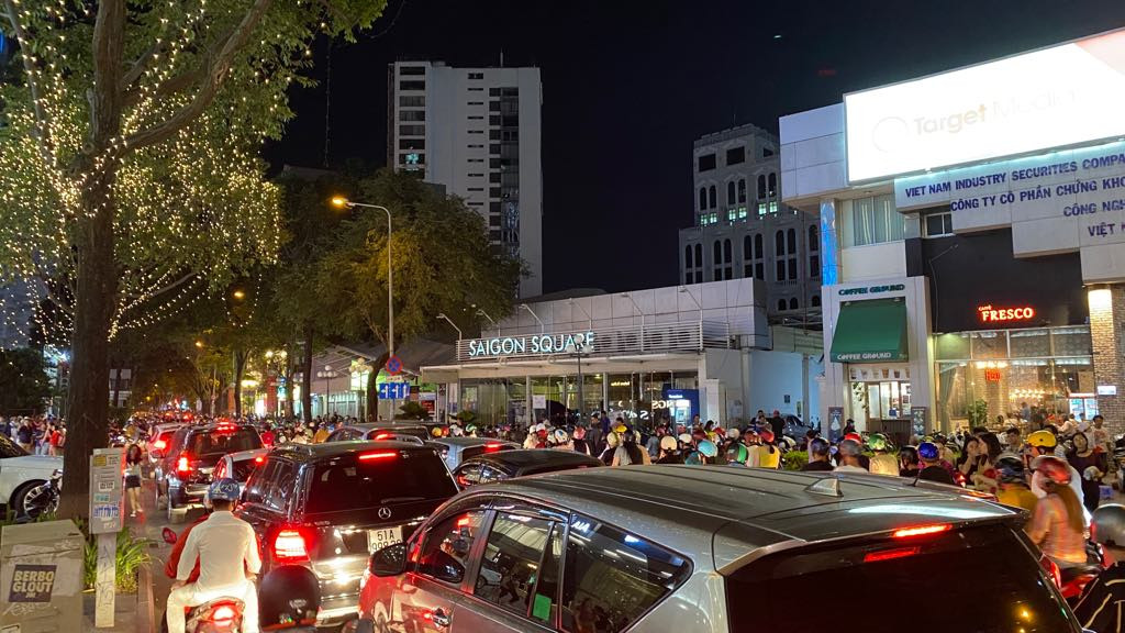 Pháo hoa rực sáng đón năm mới 2020 ảnh 15