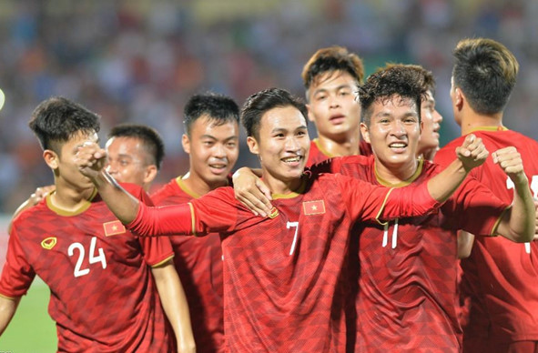 Trận U23 Việt Nam vs U23 Myanmar bị gián đoạn do... sấm sét ảnh 7