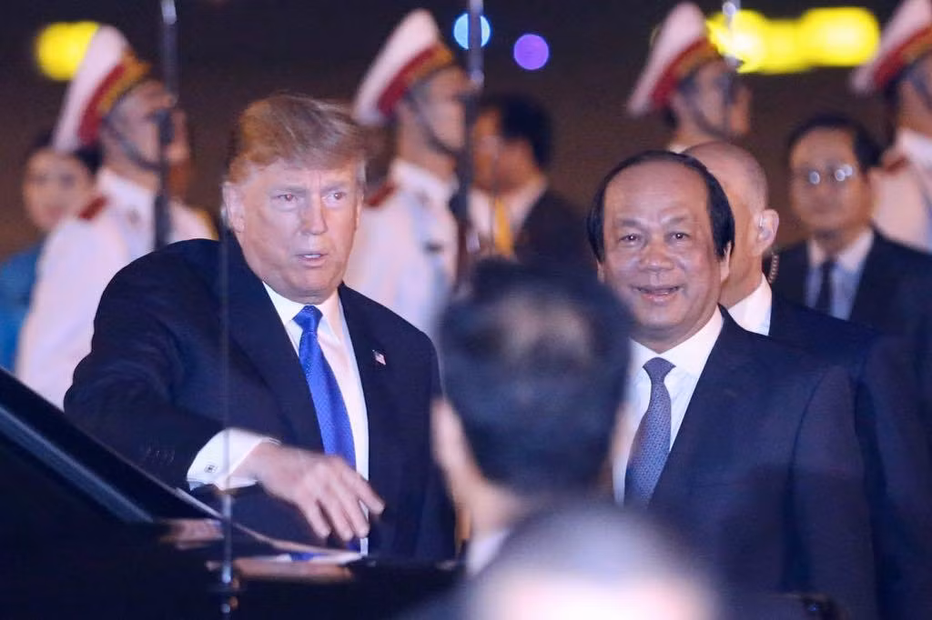 Đoàn xe Tổng thống Mỹ Trump về khách sạn JW Marriott ảnh 9
