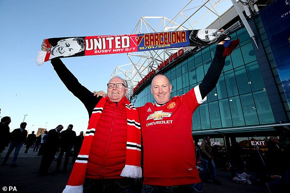 Luke Shaw phản lưới nhà, MU thất thủ trước Barcelona ảnh 5