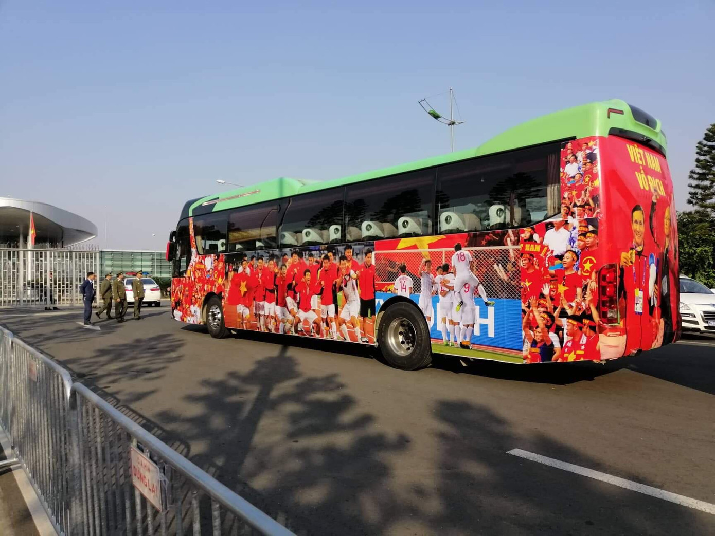 Các nhà vô địch SEA Games về đến Hà Nội ảnh 60