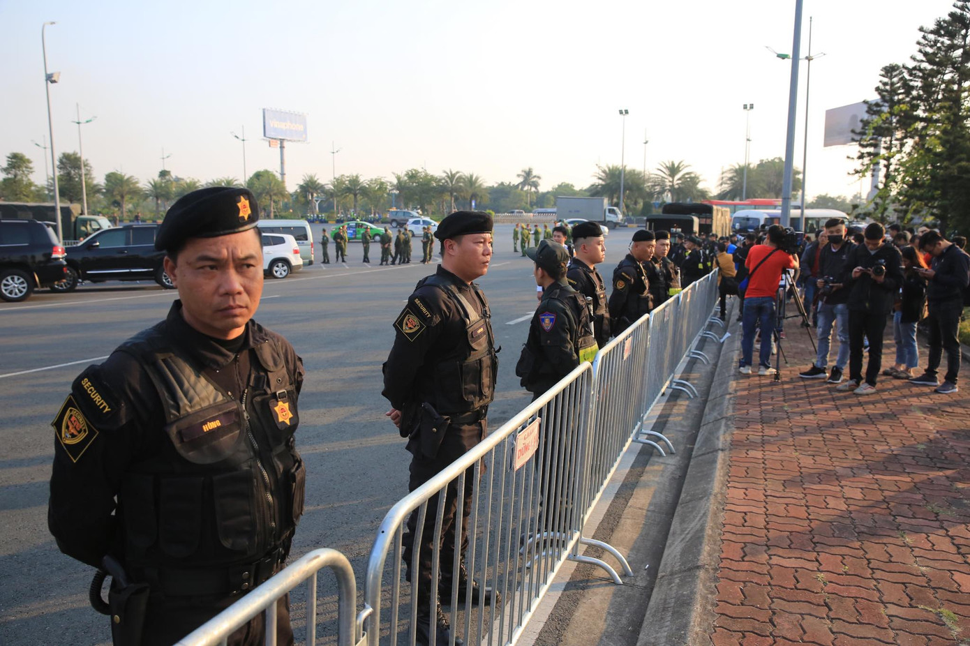 Các nhà vô địch SEA Games về đến Hà Nội ảnh 43