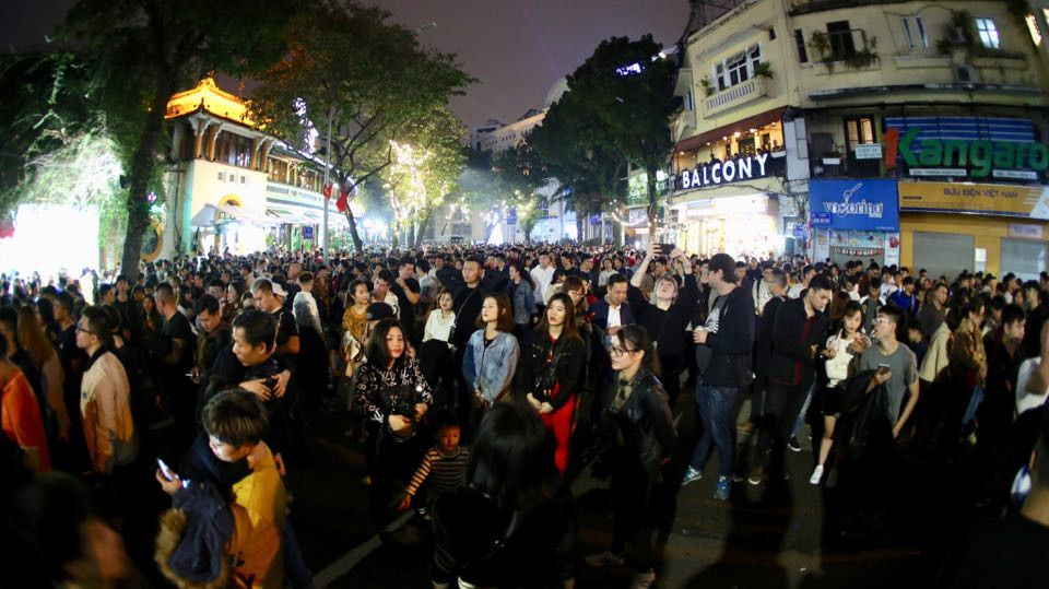 Pháo hoa rực sáng đón năm mới 2020 ảnh 10