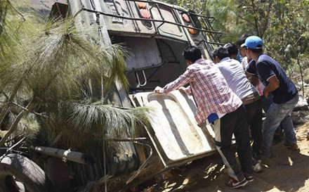 BẢN TIN ATGT: Xe container phóng ngược chiều như 'điên' ở Hà Nội ảnh 4