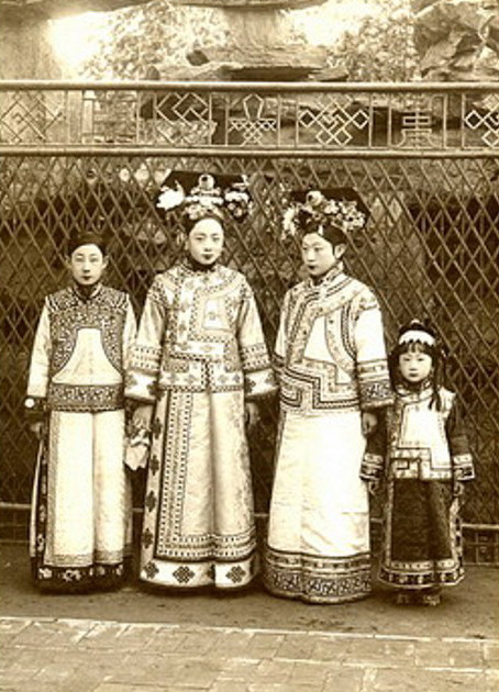 Các phi tần chốn hậu cung thời nhà Thanh ảnh 7