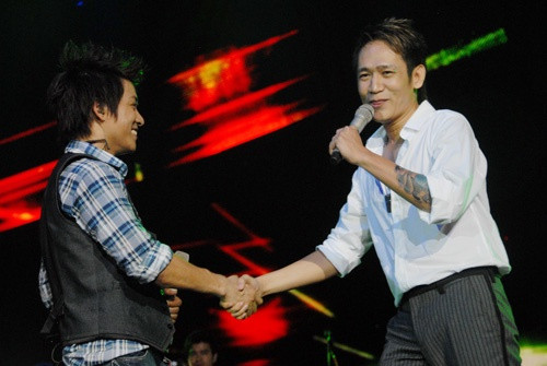 Tuấn Hưng: Trước khi mọi thứ quá muộn, tôi chủ động gọi điện cho anh Mạnh! ảnh 1