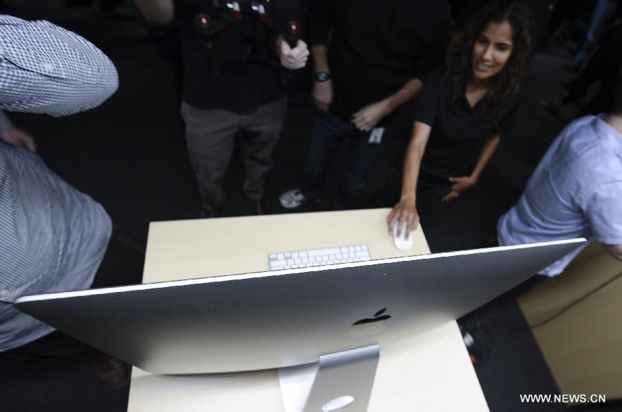 Rất đông khách mời tới tham dự chương trình