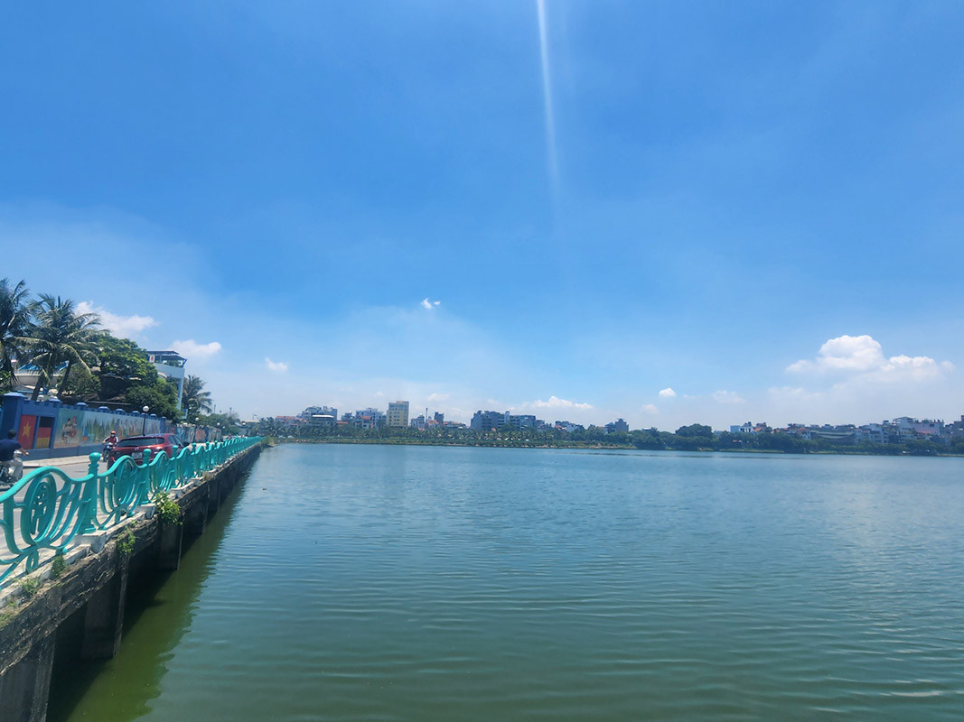 Tại kỳ họp lần thứ 11, HĐND quận Tây Hồ đã phê duyệt chủ trương đầu tư dự án Cải tạo môi trường xung quanh hồ Tây