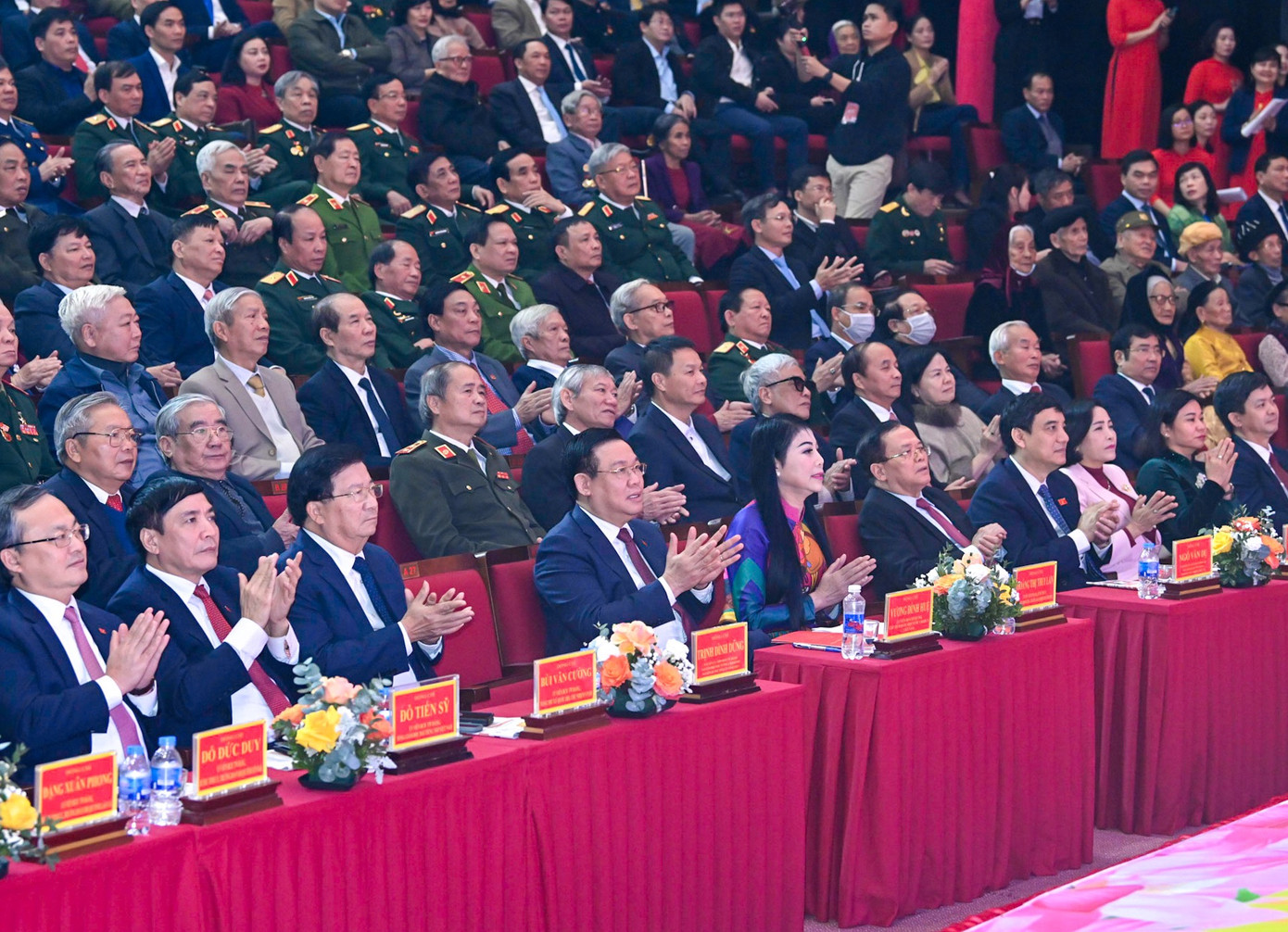 Các đại biểu tham dự lễ kỷ niệm.