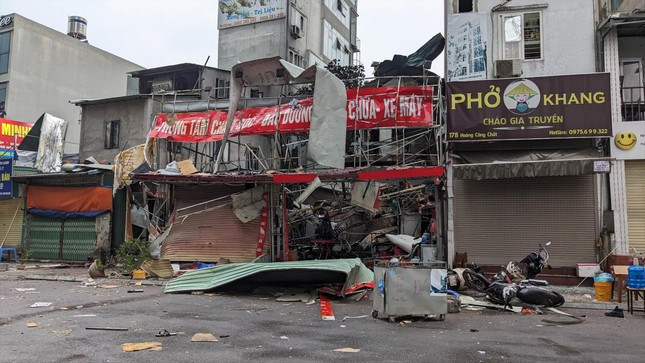 Hiện trường vụ cháy tiệm sửa chữa xe máy Hiện trường vụ cháy tiệm sửa chữa xe máy