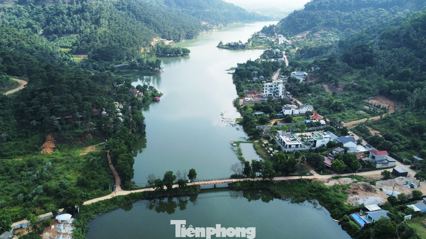 Khu vực hồ Đồng Đò, xã Minh Trí, huyện Sóc Sơn nhìn từ trên cao