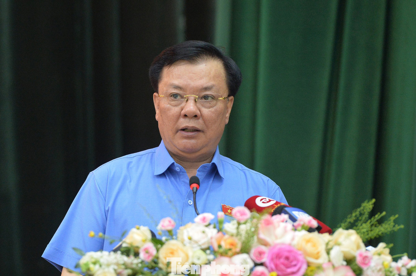 Bí thư Thành ủy Hà Nội Đinh Tiến Dũng trả lời kiến nghị của cử tri Bí thư Thành ủy Hà Nội Đinh Tiến Dũng trả lời kiến nghị của cử tri