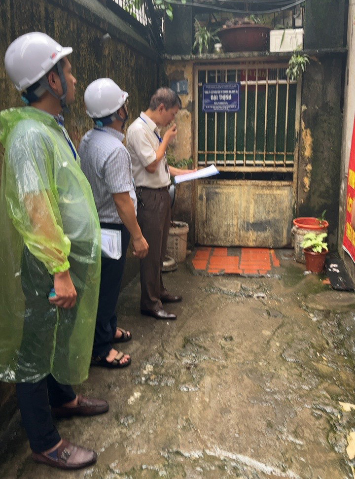 Các lực lượng đã thực hiện việc cưỡng chế kiểm đếm bắt buộc đối với 40 trường hợp (gồm 39 hộ dân và 1 tổ chức)