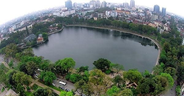 Toàn cảnh công viên Thống Nhất (quận Hai Bà Trưng). Toàn cảnh công viên Thống Nhất (quận Hai Bà Trưng).