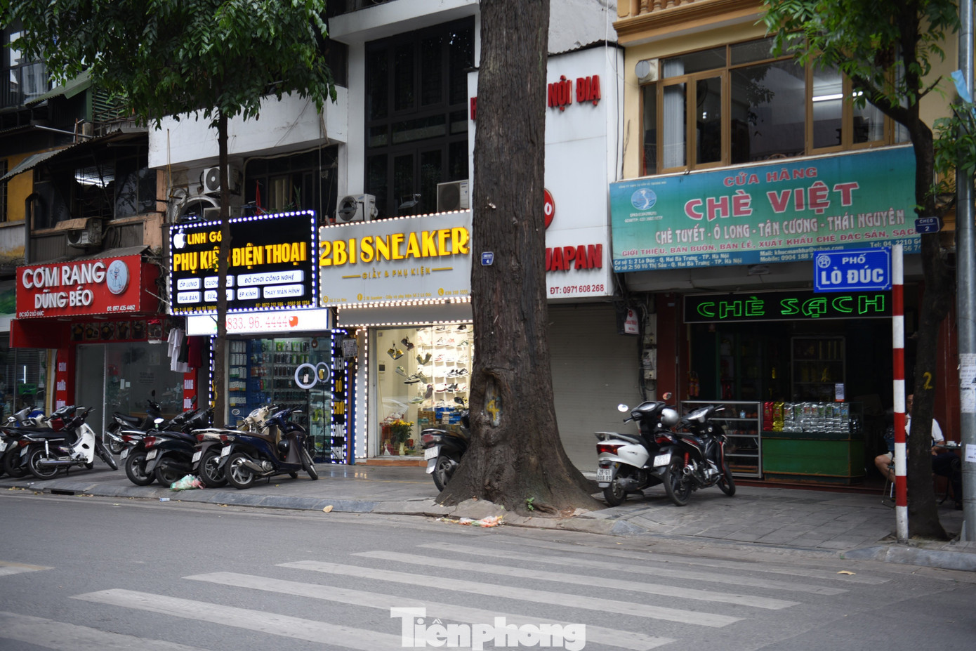 Ngay sau chỉ đạo của Bí thư Thành ủy, các quận trung tâm đã có rà soát và đề xuất một số tuyến phố có hạ tầng phù hợp đảm bảo yêu cầu cấp phép tạm vỉa hè vào việc kinh doanh buôn bán.