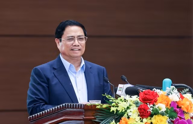 Thủ tướng Phạm Minh Chính phát biểu tại cuộc làm việc giữa Thường trực Chính phủ với Ban Thường vụ Thành ủy Hà Nội (Ảnh: VGP/Nhật Bắc).