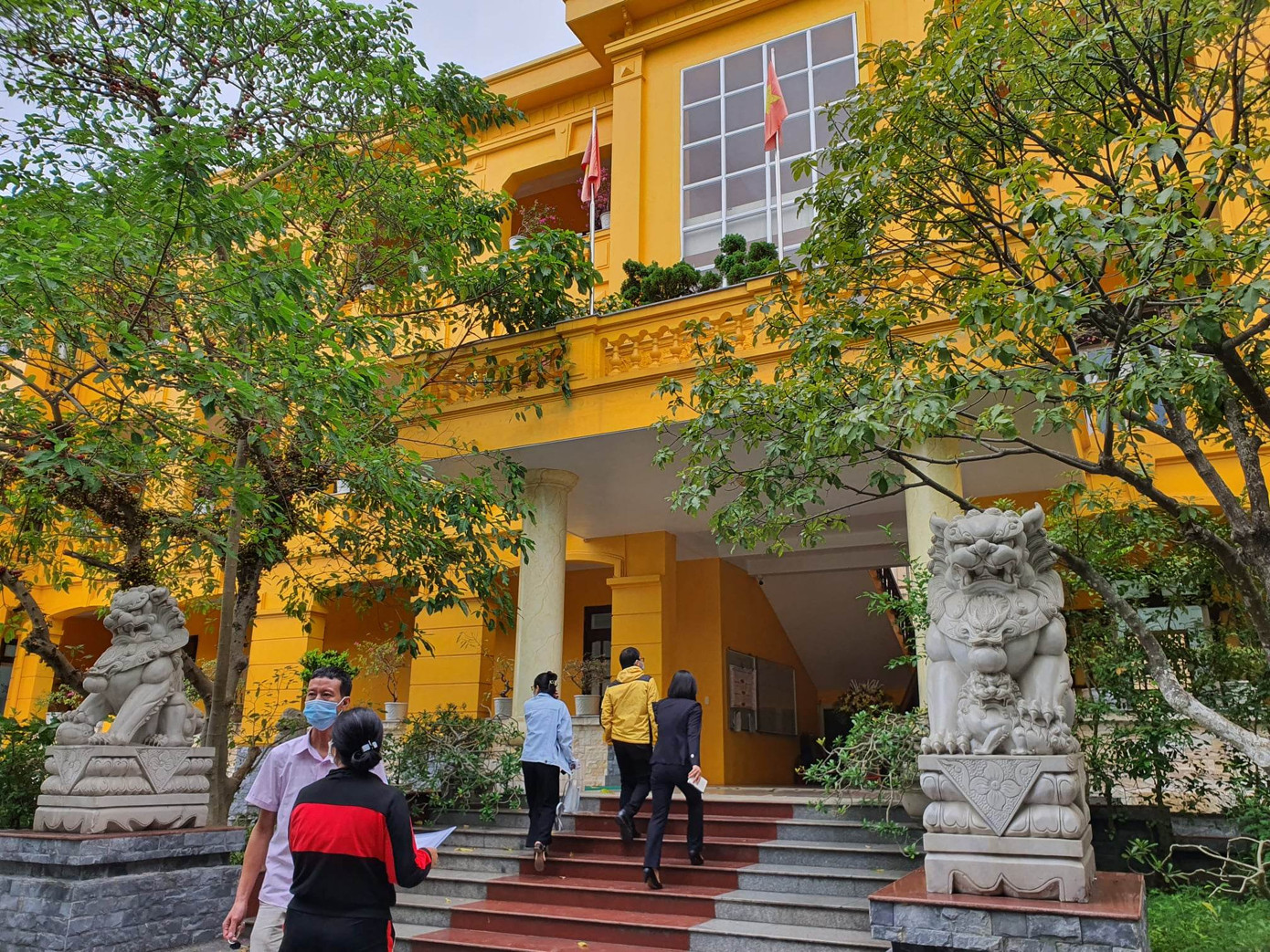 Trụ sở UBND thị trấn Kẻ Sặt