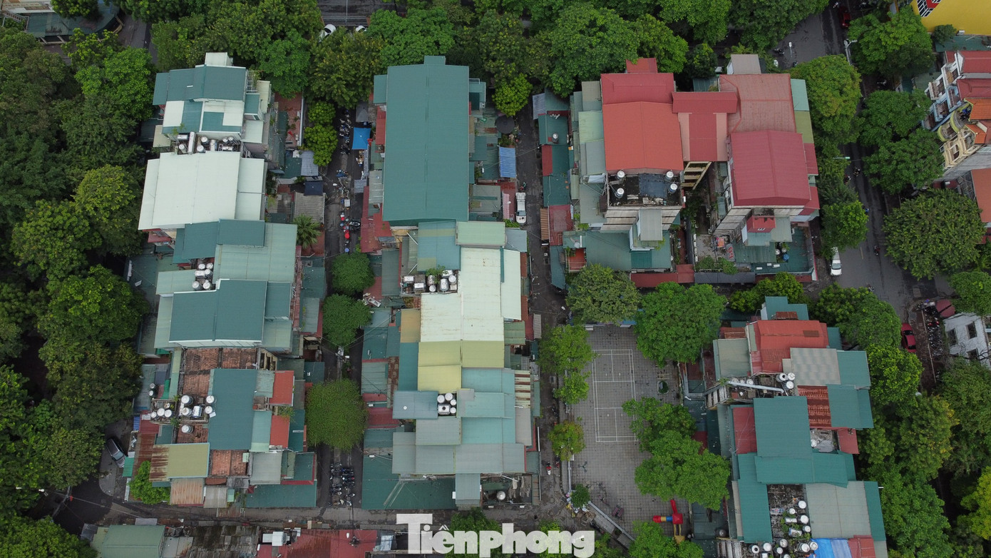 Ngoài ra, còn có 306 chung cư cũ độc lập, được xây dựng từ những năm 1960-1994 và trước năm 1954