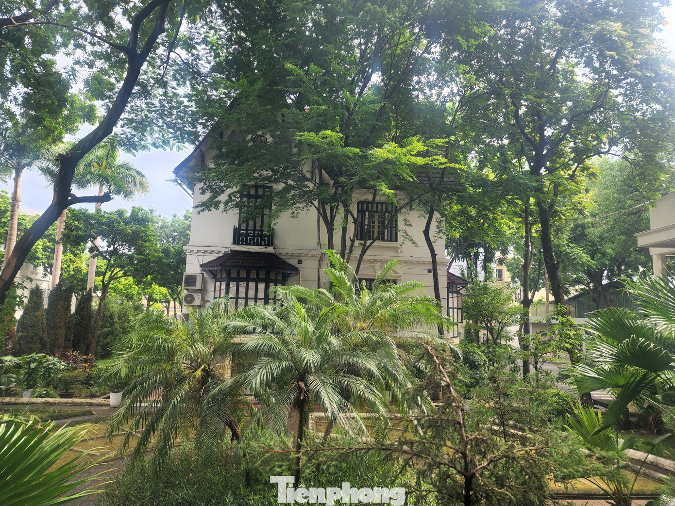 Đại diện UBND quận Ba Đình cho biết, bên trong khuôn viên Nhà máy bia Hà Nội có một biệt thự cổ có giá trị, đã được đưa vào danh mục biệt thự bảo tồn