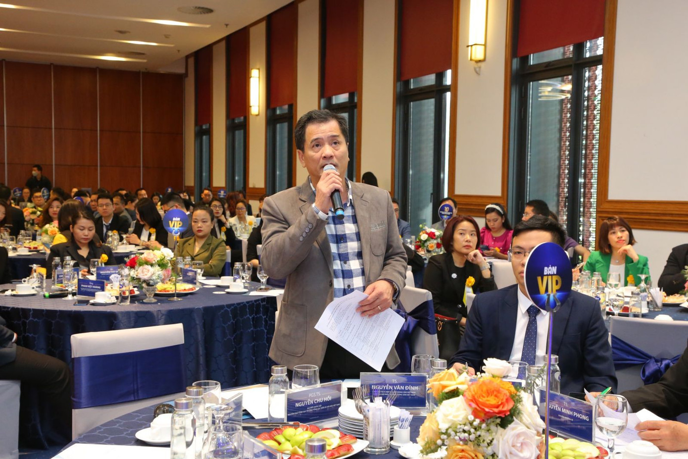 Ông Nguyễn Văn Đính, Phó Chủ tịch Hiệp hội Bất động sản Việt Nam, Chủ tịch Hội Môi giới Bất động sản Việt Nam Ông Nguyễn Văn Đính, Phó Chủ tịch Hiệp hội Bất động sản Việt Nam, Chủ tịch Hội Môi giới Bất động sản Việt Nam