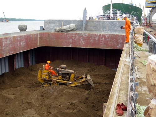 Những phút giây đấu trí kinh hoàng với cướp biển Somalia ảnh 2