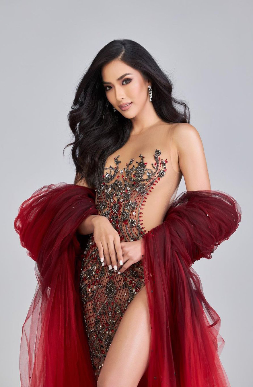 Chia sẻ về quyết định tiếp tục thi nhan sắc, Poppy Boonyisa nói: "Hôm nay là ngày tôi vượt qua nỗi sợ hãi trong quá khứ, bước ra khỏi vùng an toàn và bước lên sân khấu một cách đầy phấn khích, vui vẻ. Tôi chấp nhận thử thách để có được tình bạn và những trải nghiệm mới. Thật hạnh phúc vì tôi không nghĩ rằng mình có thể trở lại các cuộc thi sắc đẹp một lần nữa. Lâu lắm rồi tôi mới đi giày cao gót, trang điểm, mặc đồ chỉnh tề và đi lại trên sân khấu. Tôi rất nhớ bầu không khí và cảm giác này".