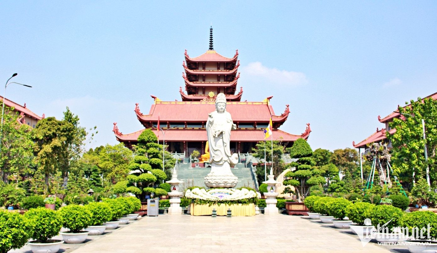 Chùa Phật Cô Đơn. Chùa Phật Cô Đơn.