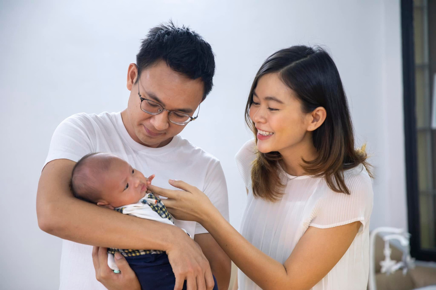 Những hình ảnh Mâu Thủy và bạn trai trong lễ đầy tháng của con.