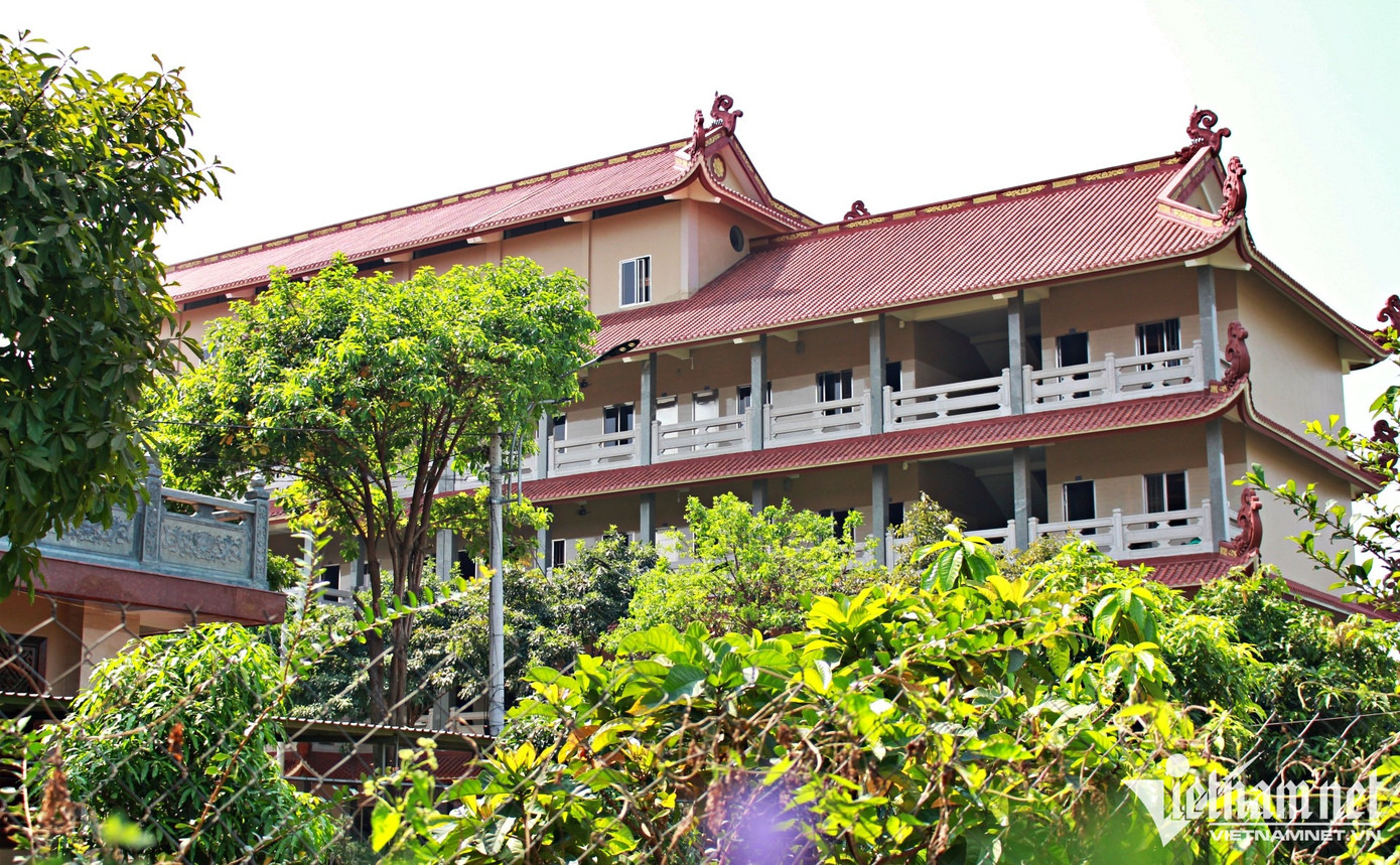 Khu nội viện của chùa. Khu nội viện của chùa.