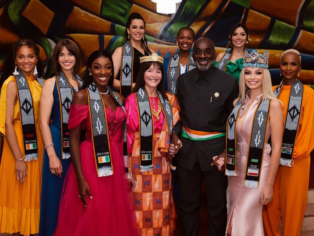 Trong nhiệm kỳ, Karolina Bielawska được ban tổ chức cuộc thi Miss World ở nhiều quốc gia quan tâm, yêu mến. Cô được mời với tư cách khách mời và trao giải tại chung kết cuộc thi hoa hậu cấp quốc gia ở Côte d’Ivoire, Indonesia, Malaysia, Singapore, Việt Nam...