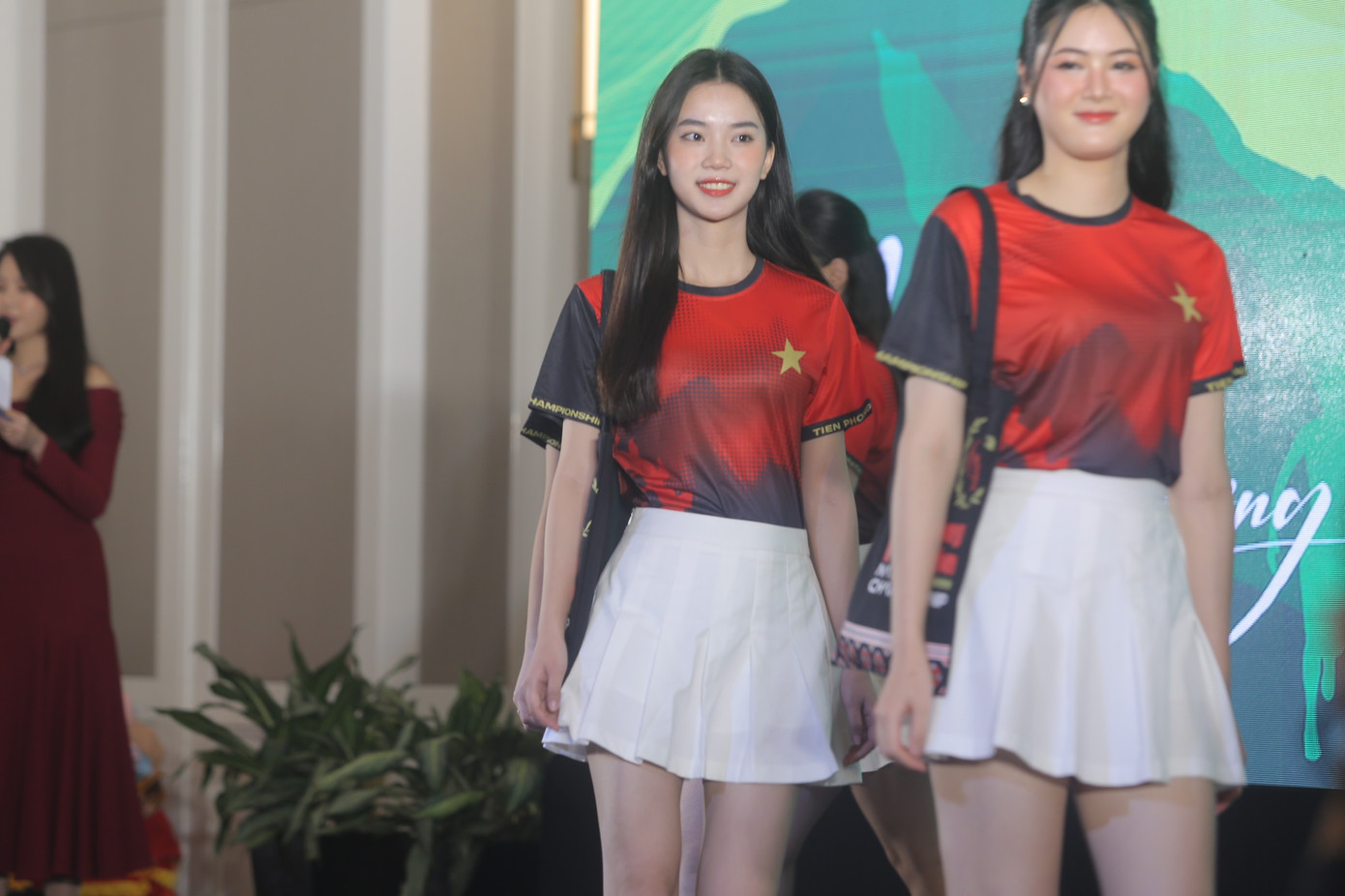 Bộ racekit hứa hẹn sẽ giúp các vận động viên xuất hiện nổi bật và tràn đầy năng lượng tại giải Tiền Phong Marathon 2023 diễn ra ở Lai Châu sắp tới.