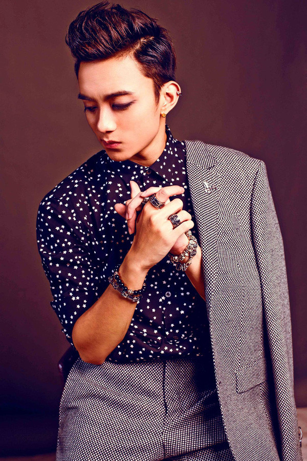 Soobin Hoàng Sơn - HLV đầu tiên của Giọng hát Việt Nhí 2017 ảnh 1