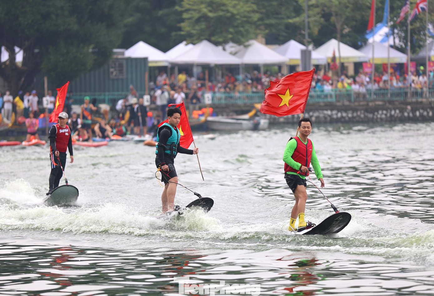 Qua các lần tổ chức, giải đã trở thành sân chơi quen thuộc và hấp dẫn cho những người đam mê môn thể thao đua thuyền.