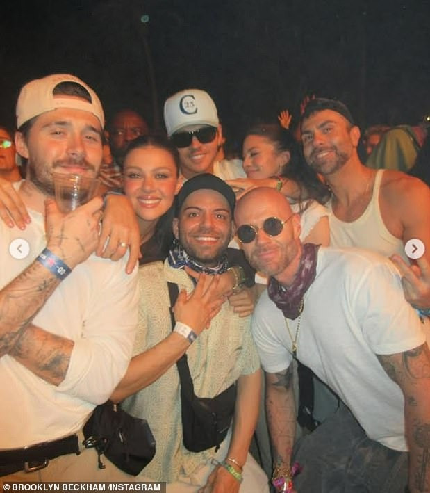 Brooklyn và Nicola đăng ảnh tại lễ hội âm nhạc, mà không có động thái nào chúc mừng sinh nhật Victoria.